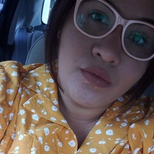 Meet your Posher, Gina paola